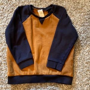 Boys H&M pullover long sleeve